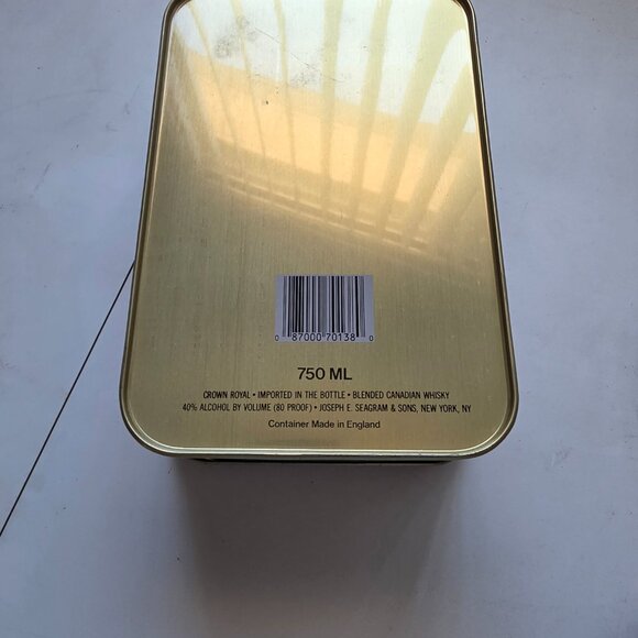 Vintage Crown Royal The Legendary Import Tin - Picture 3 of 4